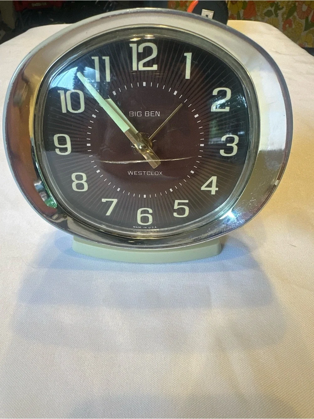 Big Ben  Westclox Vintage-Style Brown and Silver Table Clock **DOES NOT WORK **